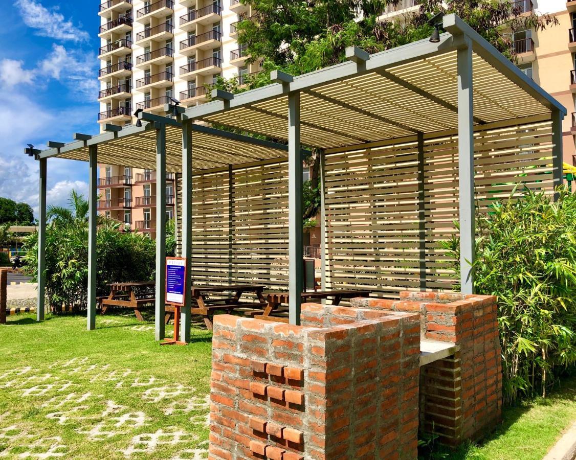 Condo W/ Balcony Near Mactan International Airport มักตัน ภายนอก รูปภาพ