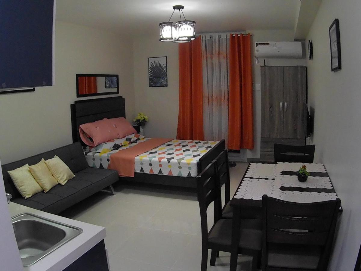 Condo W/ Balcony Near Mactan International Airport มักตัน ภายนอก รูปภาพ