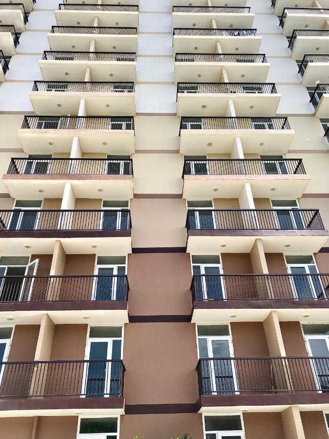 Condo W/ Balcony Near Mactan International Airport มักตัน ภายนอก รูปภาพ