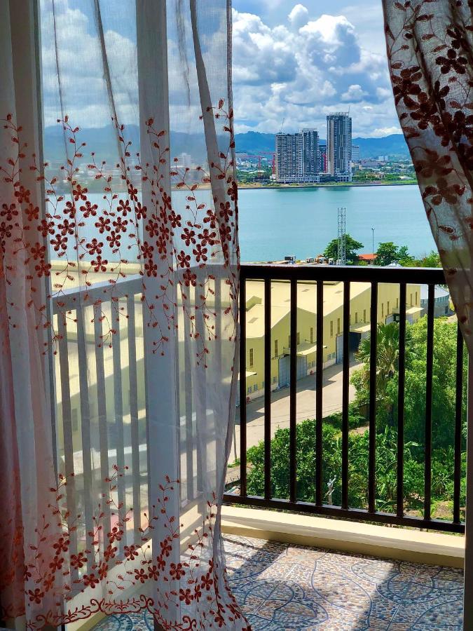 Condo W/ Balcony Near Mactan International Airport มักตัน ภายนอก รูปภาพ