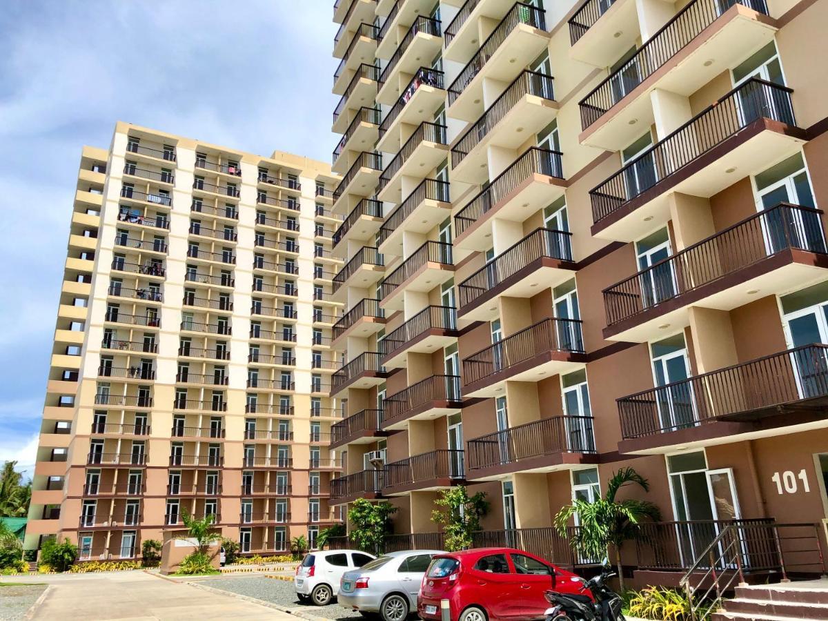 Condo W/ Balcony Near Mactan International Airport มักตัน ภายนอก รูปภาพ